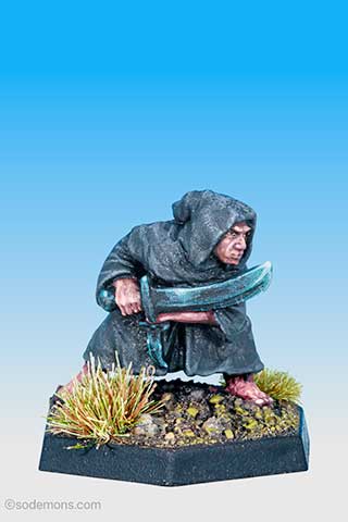 C1-24 Crouching Thief in Cloak with Sword