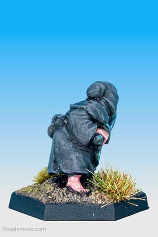 C1-24 Crouching Thief in Cloak with Sword