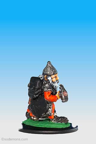 FA15-2 Dwarf with Two-Handed Hammer