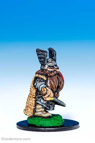 C06 Northern Dwarf with Winged Helmet