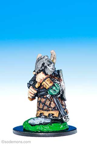 C06 Northern Dwarf with 2 Handed Axe