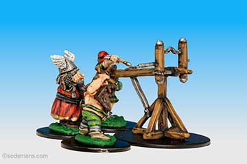 FTD16 Dwarf War Engine with 3 Crew
