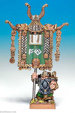 Dwarf Standard Bearer