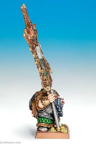 Dwarf Standard Bearer