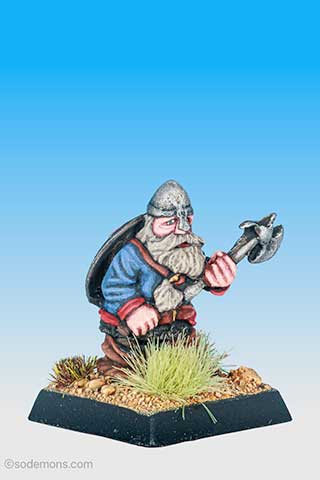 FTD3 Dwarf with Sword and Pole Arm