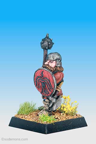 FTD4 Dwarf with Mace and Axe