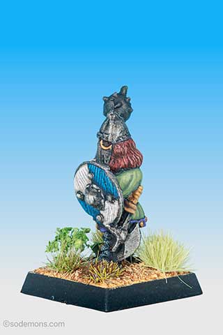 FTD4 Dwarf with Mace and Axe