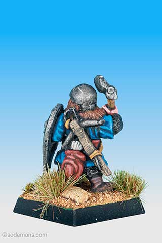 FTD5 Dwarf with Axe and Heavy Crossbow