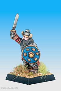 FTD9 Dwarf Chieftain in Plate Mail with Sword