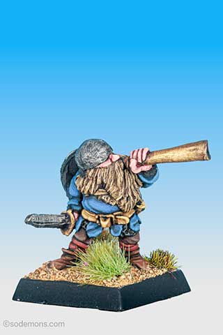 FTD10 Dwarf Trumpeter with Sword