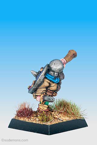 FTD10 Dwarf Trumpeter with Sword