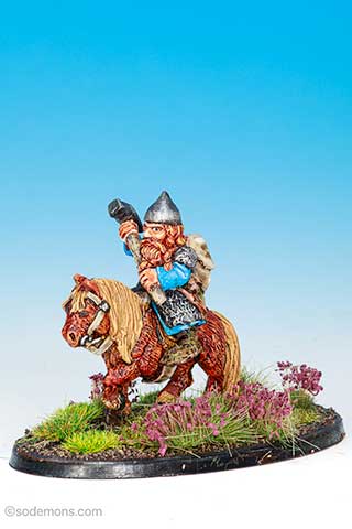 FAC15 Mounted Dwarf with Two-Handed Hammer