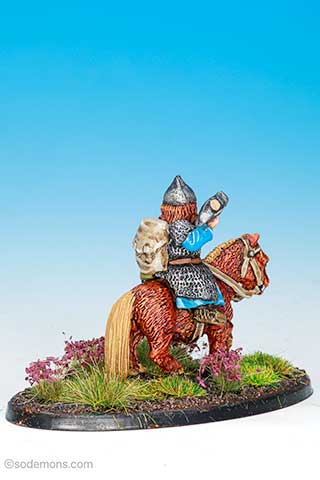 FAC15 Mounted Dwarf with Two-Handed Hammer