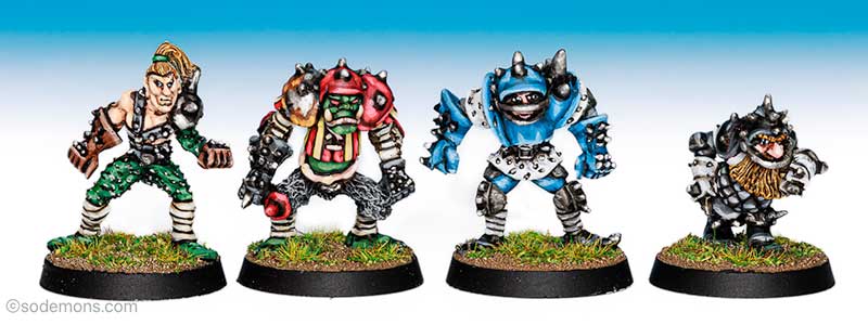 LE18 Blood Bowl Players