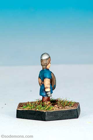 ME48 Hobbit with Helmet