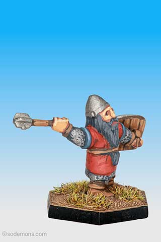 DWF7 - Dwarf with Flanged Mace
