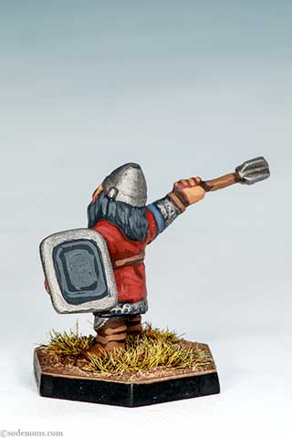 DWF7 - Dwarf with Flanged Mace