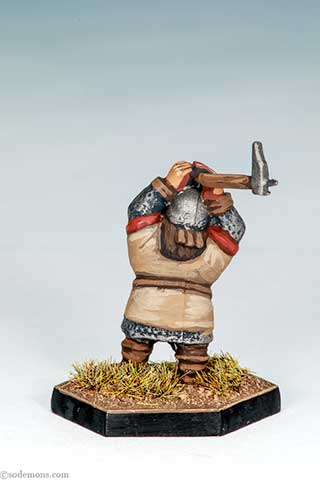 DWF8 - Dwarf Swinging Military Pick