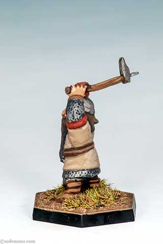 DWF8 - Dwarf Swinging Military Pick
