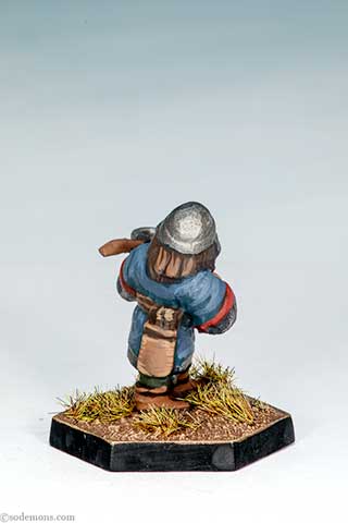 DWF9 - Dwarf Firing Heavy Crossbow