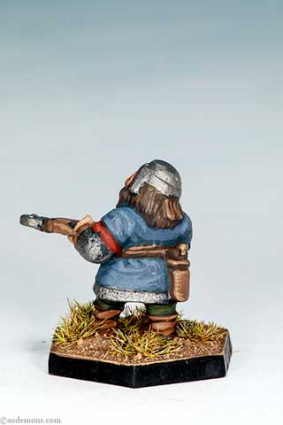 DWF9 - Dwarf Firing Heavy Crossbow