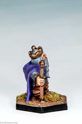 DWF11 - Dwarf King Holding Rod
