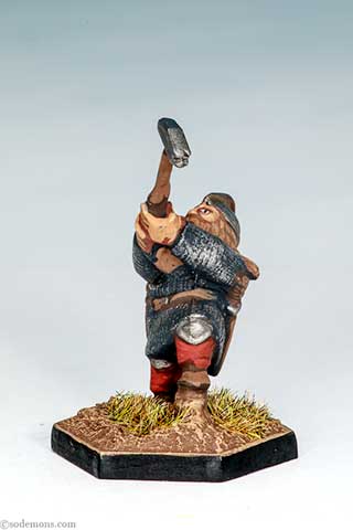 DWF13 - Dwarf Noble with Two-Handed Mattock