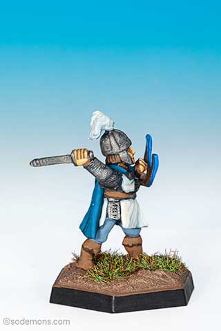 ELF4 High Elf attacking with Sword