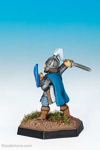 ELF4 High Elf attacking with Sword