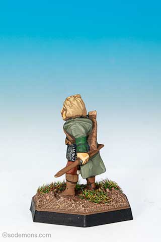 ELF6 Wood Elf advancing with Bow