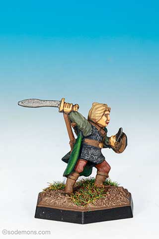 ELF8 Wood Elf attacking with Sword