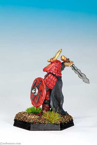 HBG13 Hobgoblin Sub-Chief w. Kris-Bladed Sword