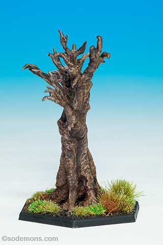 VFW24 Tree with Arms and Face