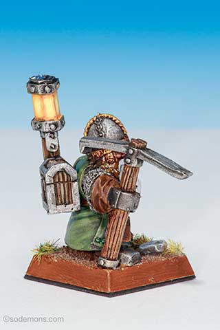 Dwarf Treasure Hunter Hired Sword