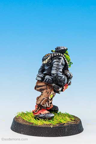 MM20 Orc Boy with Bolt Gun