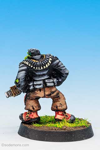 MM20 Orc Boy with Bolt Gun