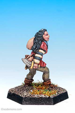 FA17 Female Thief with Dagger & Sack