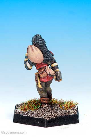 FA17 Female Thief with Dagger & Sack
