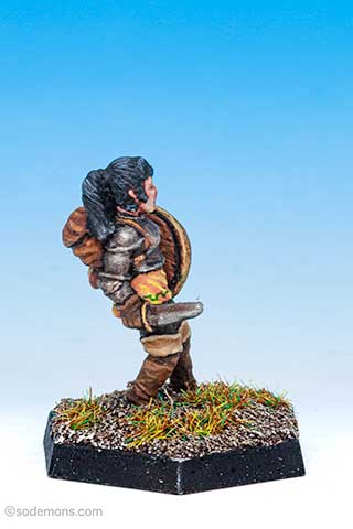 FA19v2 Female Fighter in Breastplate with Sword