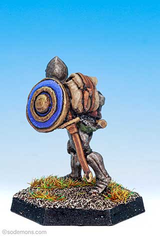 FTF20 Female Fighter in Plate Armour with Axe