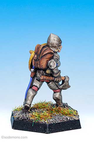 FTF20 Female Fighter in Plate Armour with Axe