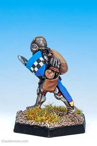FTF51 Female Fighter in Plate Armour with Pack and Sword