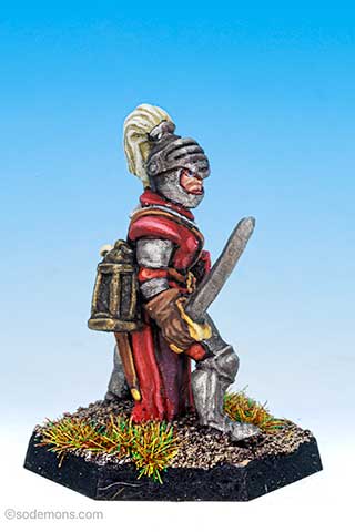 FTF94 Female Paladin with Plumed Helmet