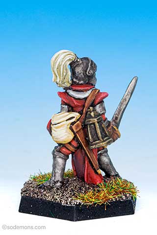 FTF94 Female Paladin with Plumed Helmet