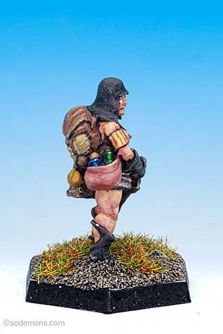 FTF113 Amazon Warrior with Spiked Helmet