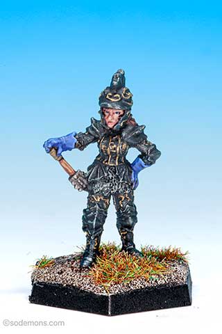 Female Cleric in Ornate Armour  (C03C1-4)