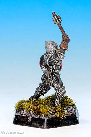Armoured Female Cleric with Shield  (C03C1-5)