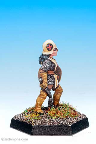 Armoured Female Cleric with Shield  (C03C1-8)
