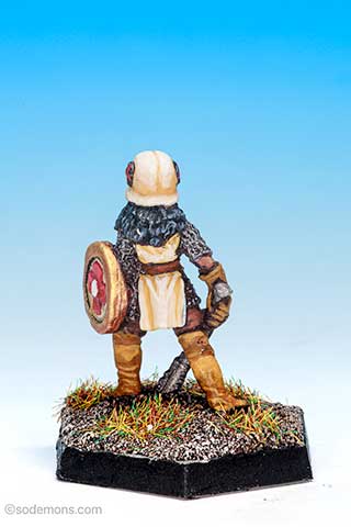 Armoured Female Cleric with Shield  (C03C1-8)